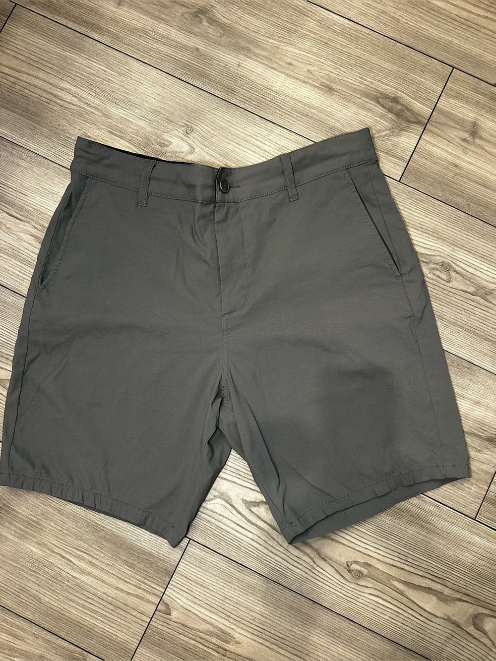 Men's Flat Front Gray Shorts - Everyday Stretch Comfort